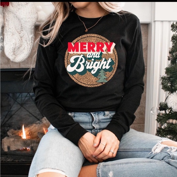 Merry and Bright Christmas Holidays Sweatshirt NEW Unisex - Picture 1 of 2